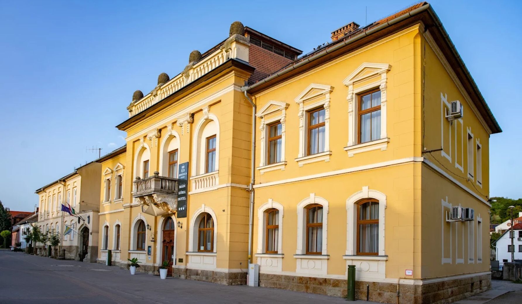 Mádi Kúria Étterem