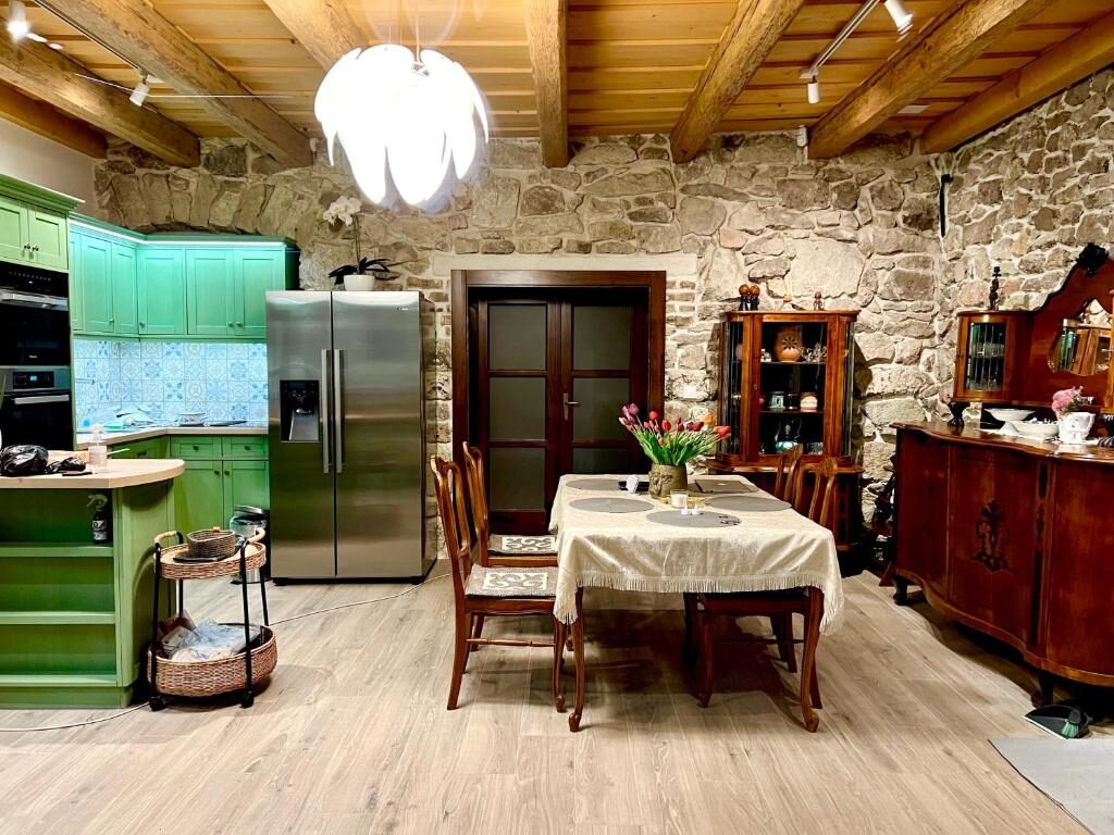 kiss-henézi guest house